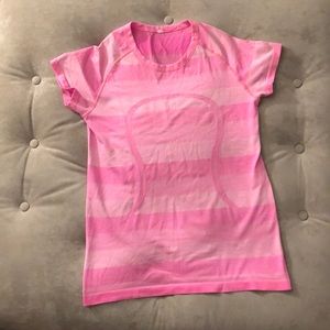 Lululemon Swiftly Tech Short Sleeve tshirt, run